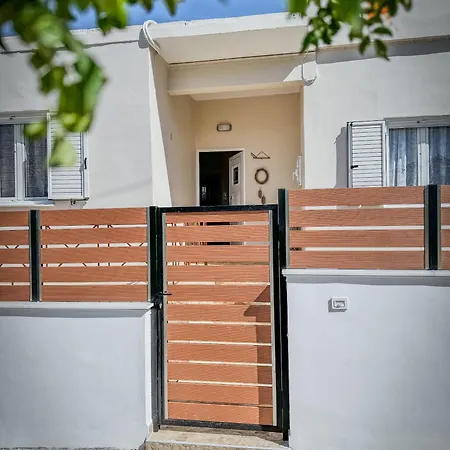 Alyki House Dom wakacyjny *